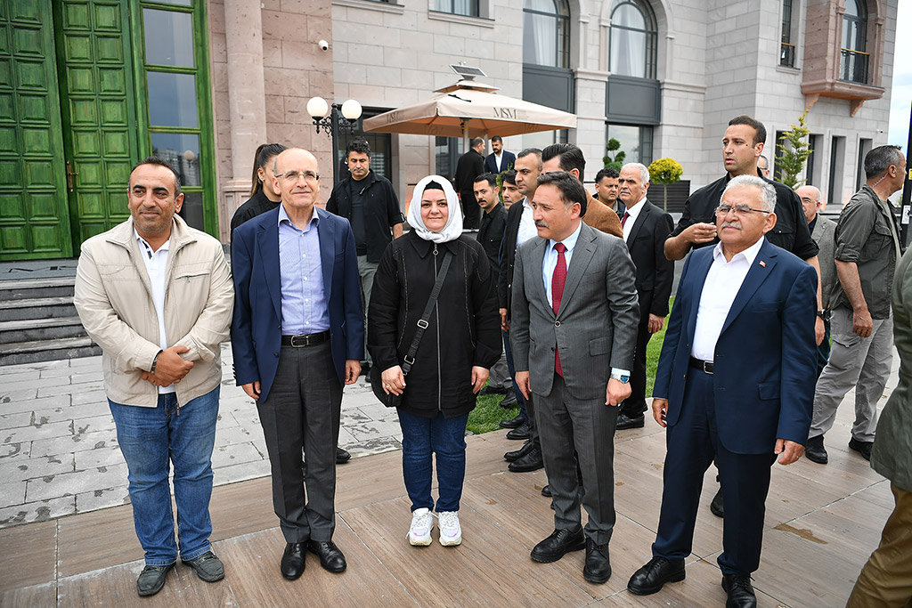 01.06.2025 başkan büyükkılıç hazine ve maliye bakanı mehmet şimşek millet bahcesi ziyaret