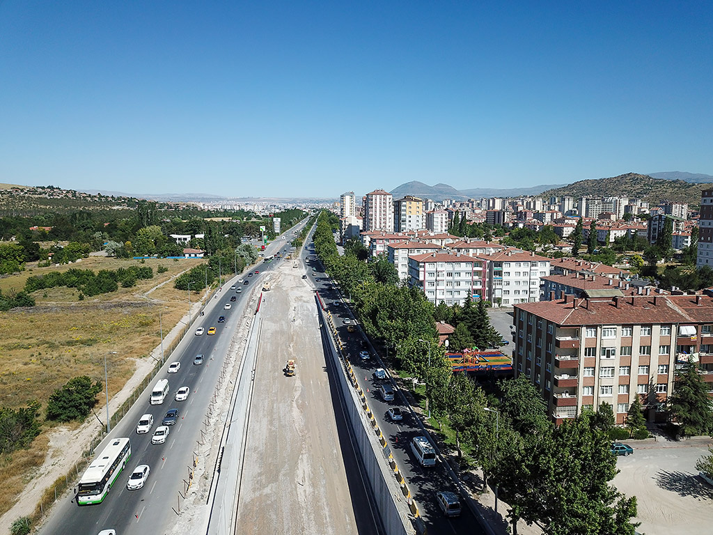 01.07.2019 - Başkan Büyükkılıç Terminal Katlı Kavşağı İnşaatında İncelemelerde Bulundu