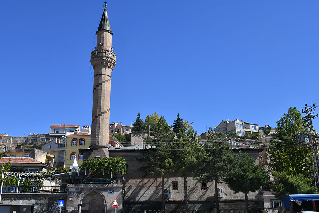 01.10.2021 - Başkan Büyükkılıç Cuma Namazını Mimarsinan Merkez Camiinde Kıldı