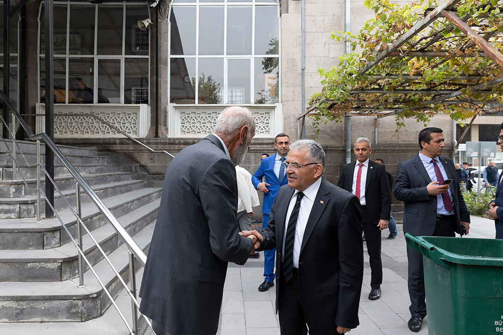 01.11.2019 - Başkan Büyükklıç Cuma Namazını Gevher Nesibe Camiinde Kıldı