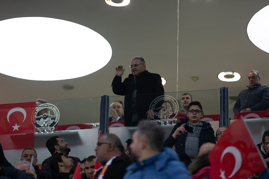 02.03.2020 - Başkan Büyükılıç, Kayserispor 1 - Göztepe 0 Maçını İzledi