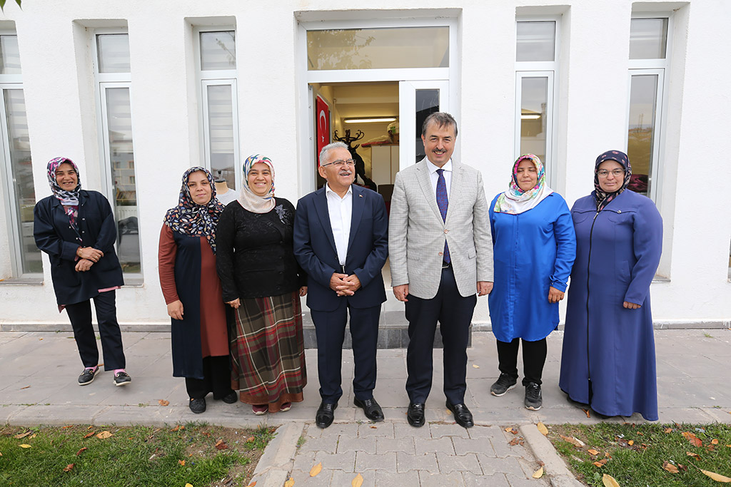 02.11.2023 - Başkan Büyükkılıç Yeşilhisar Kadın Gençlik Merkezi Ziyaret