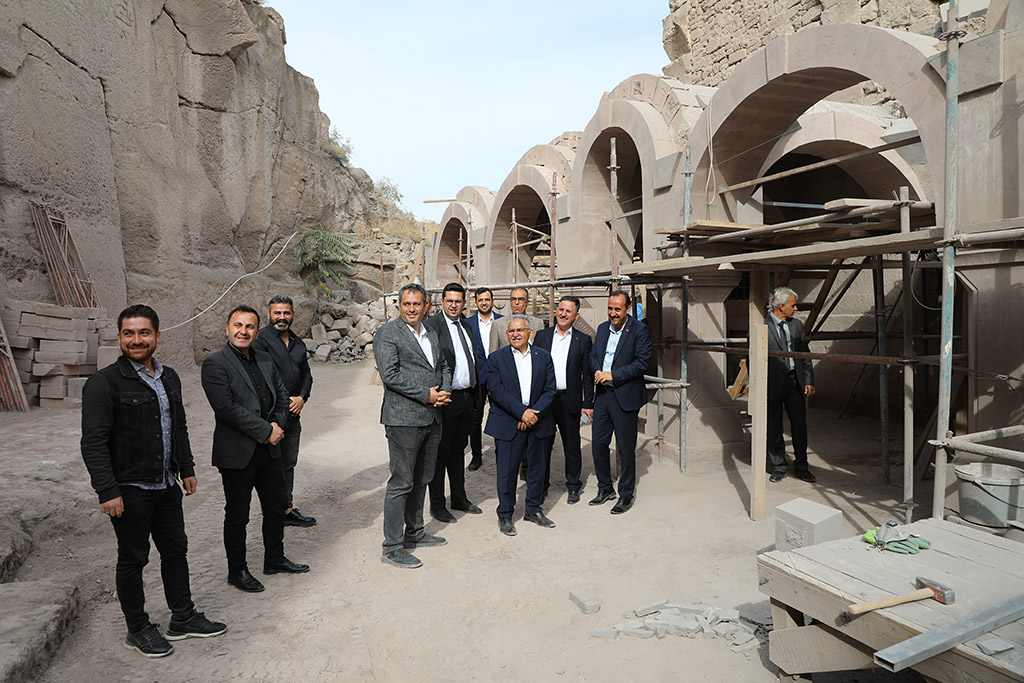 03.11.2023 - Başkan Büyükkılıç İncesu Kilise Ziyaret