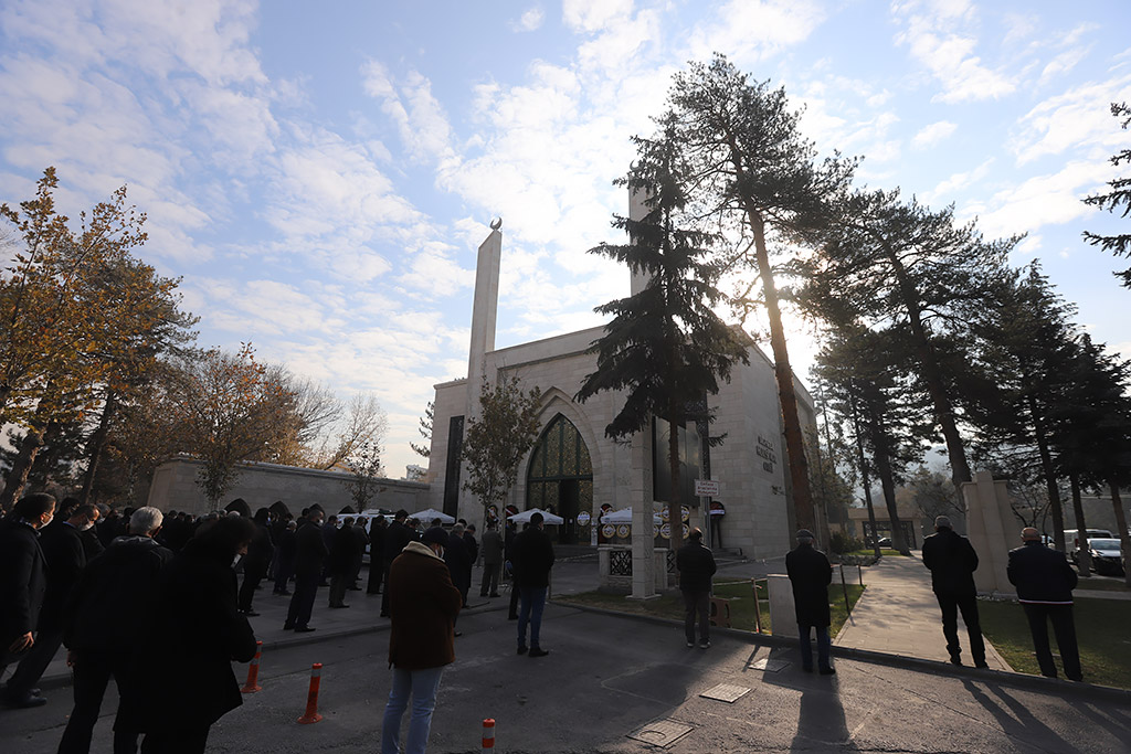 03.12.2020 - Sami Yangın Hulusi Akar Camiinde  Cenaze Namazı Kılındı