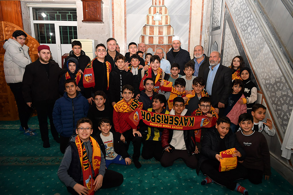 04.03.2026 başkan memduh büyükkılıç talas dedeoğlu camii teravih