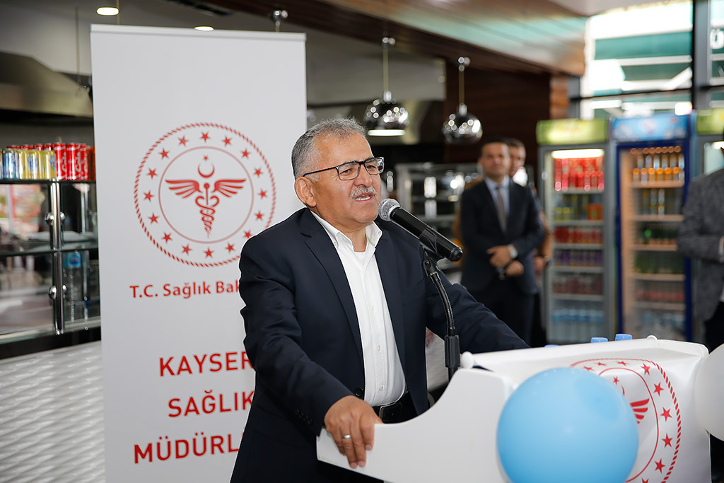 05.05.2019 - Başkan Büyükkılıç, Ak Parti İl Kadın Kolları Tarafından Düzenlenen Tip 1 Diyabet Hastalı Çocuklar İçin Verilen Moral Yemeğine Katıldı