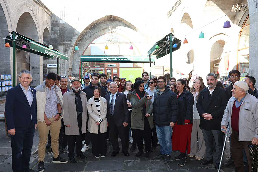 06.01.2024 - Esnaf ve Vatandaş Ziyareti, Meydan, Sahabiye Medresesi, İstasyon Caddesi Girişi