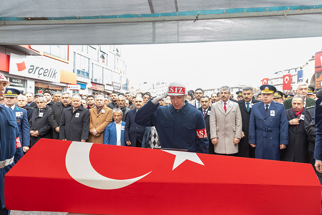 07.02.2020 - Şehit Piyade Sözleşmeli Er Özgür Çelik'in Cenaze Namazı Develide Kılındı