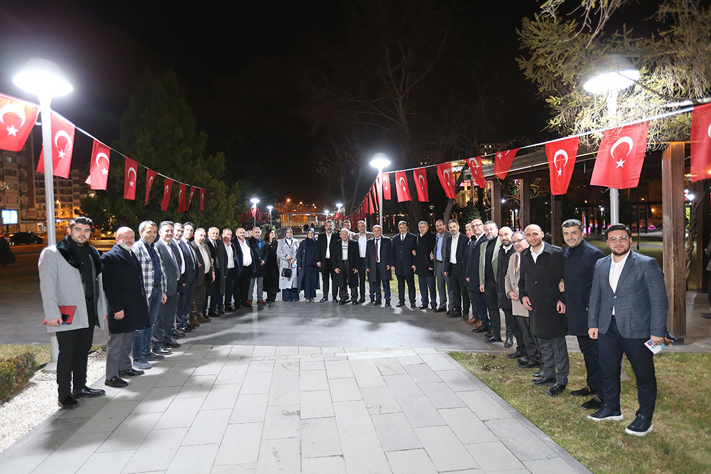 08.02.2024 - Başkan Memduh Büyükkılıç Ak Parti İl Başkanı ve İlçe Belediye Başkanları ile Kayseri'ye Yapılacak Projeler Hakkında Toplantı