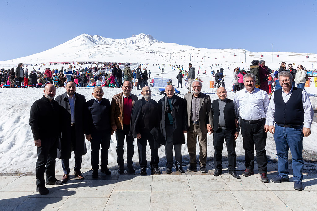 08.03.2020 - Başkan Memduh Büyükkılıç, Kayseri Vekilleri Mustafa Elitaş, İsmail Tamer ve İlçe Başkanları İle Birlikte Erciyes Programı