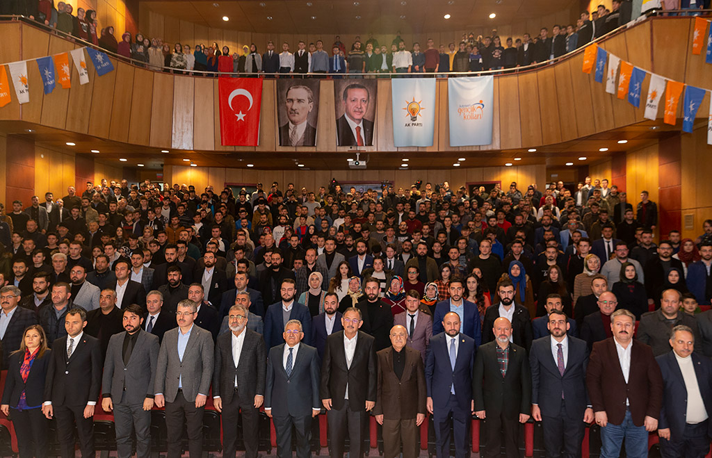 08.12.2019 - Başkan Büyükkılıç, İl Gençlik Kolları Danışma Meclisi Toplantısına Katıldı Sunum Yaptı