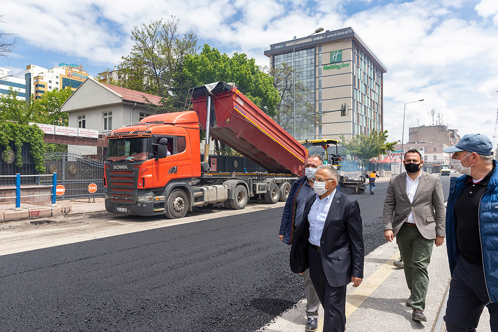 09.05.2020 - Başkan Büyükkılıç Osman Kavuncu Bulvarı  Asfaltlama Çalışmalarını İnceledi