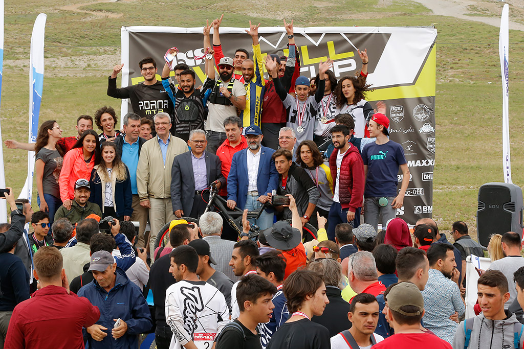 09.06.2019 - Başkan Memduh Büyükkılıç,  IXS Downhill Avrupa Kupası Ödül Törenine Katıldı