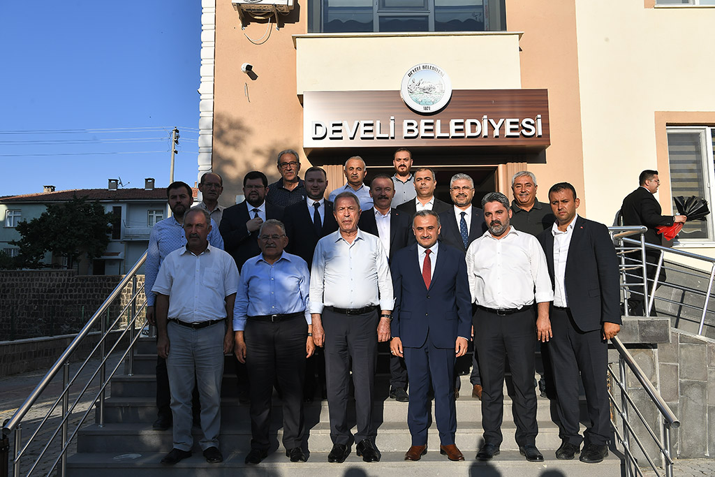 10.08.2023 - Hulusi Akar  - Başkan Memduh Büyükkılıç Develi Belediye Başkanı Mehmet Cabbar'ı Ziyaret Etti
