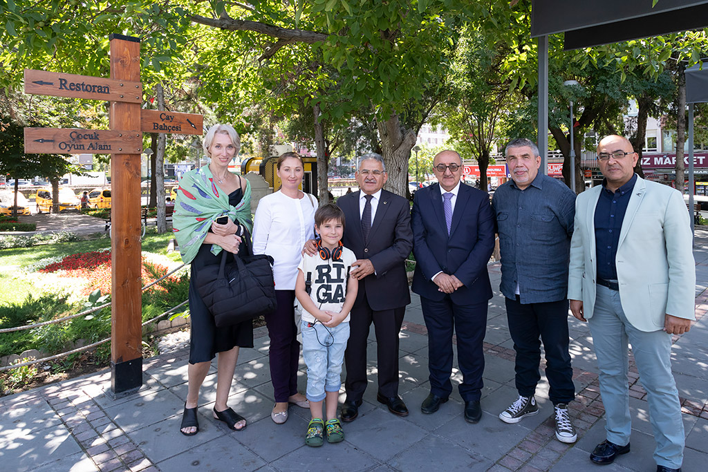 10.09.2019 - Başkan Memduh Büyükkılıç Rusya ve Türkiye Dışişleri Bakanlıklarının Destekleriyle Yapılacak Organizasyon Kapsamında Rus Heyet İle Görüştü