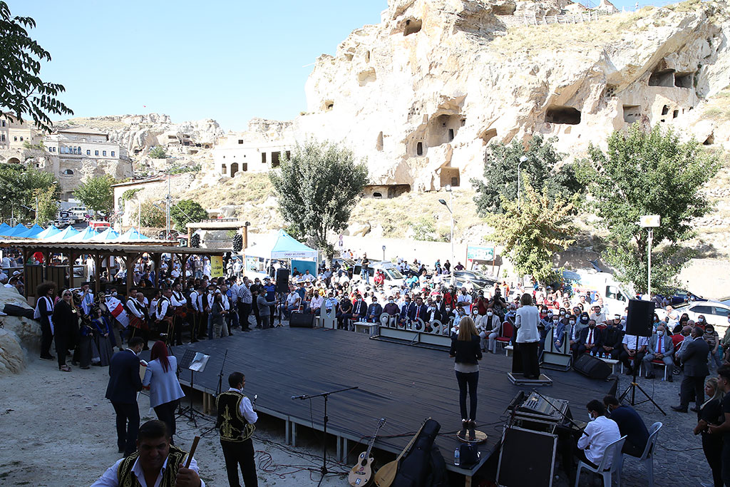 10.09.2021 - Başkan Büyükkılıç Ürgüp 49. Üzüm Festivaline Katıldı