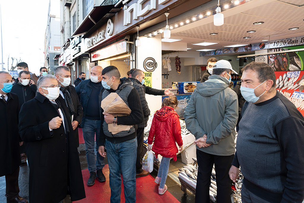 10.12.2020 - Başkan Büyükkılıç Balıkçılar Esnafı ve Hunat Civarındaki Esnafı Denetledi