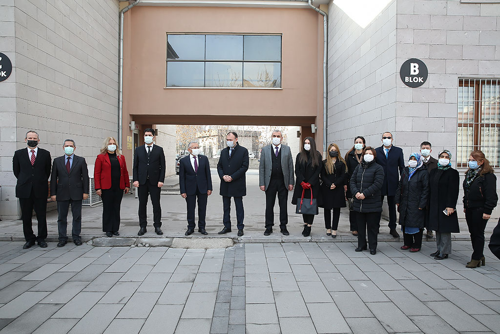 11.01.2021 - Başkan Memduh Büyükkılıç Kayseri Lisesinde Temsili İstiklal Marşına Katıldı