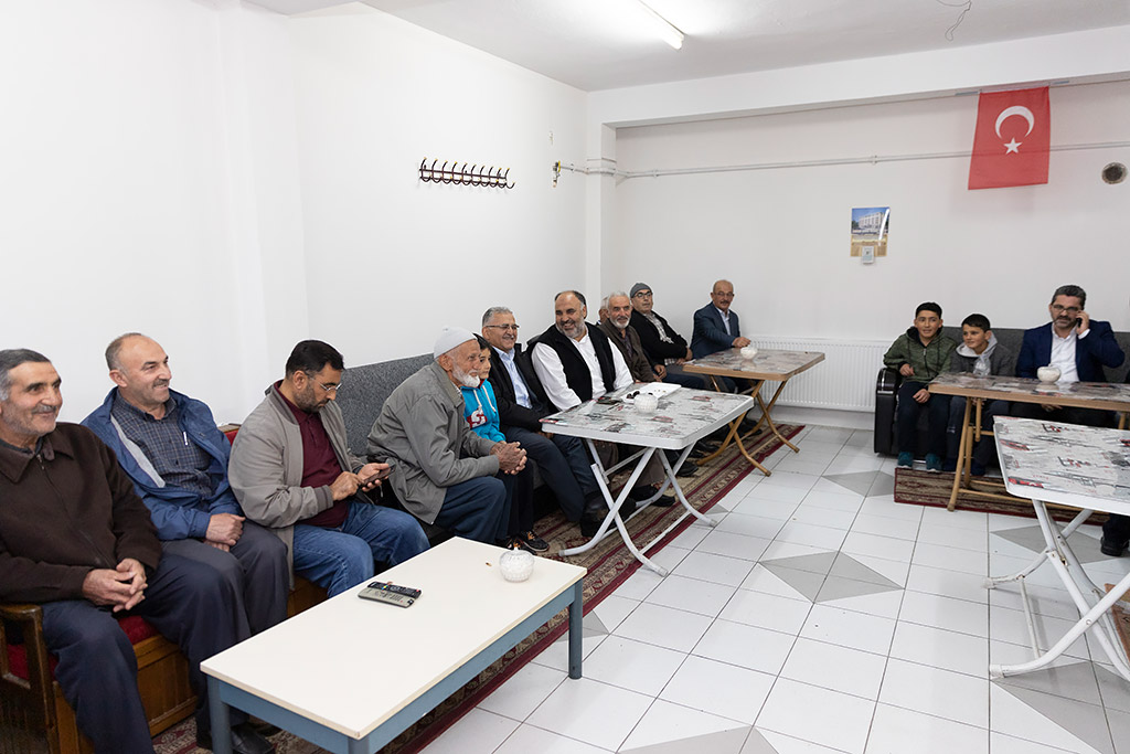 11.05.2019 - Başkan Büyükkılıç Teravih Namazını Kıranardı Merkez Camiinde Kıldı Ardından  Esnafları Ziyaret Etti