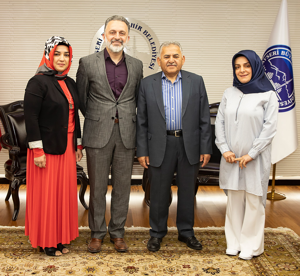 11.05.2019 - Lokman Hekim Üniversitesi Mütevelli Hayeti Başkanı Mehmet Altuğ ve Eşi Ayşe Altuğ, Başkan Büyükkılıç'a Hayırlı Olsun Ziyaretinde Bulundu