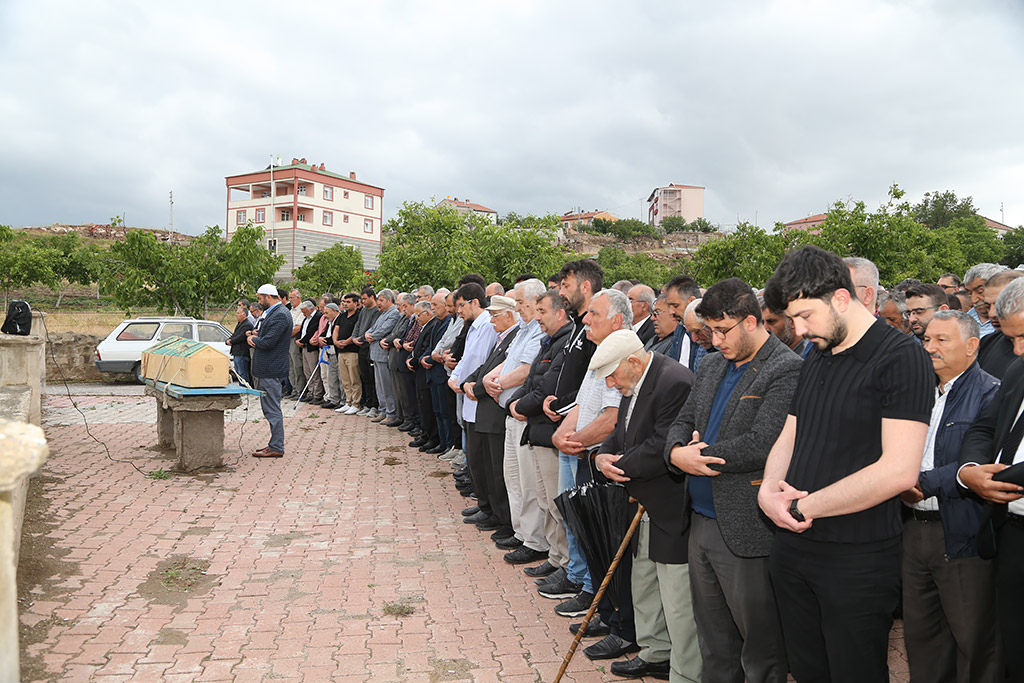 11.06.2023 - Emrah Sekmen Cenaze Namazı Güneşli Cenaze Namazı