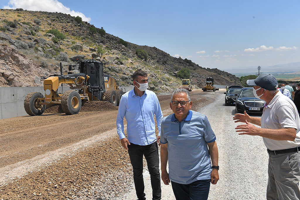 11.07.2021 - Başkan Büyükkılıç Trafiğe Açılan Erkilet Yolunda İncelemelerde Bulundu