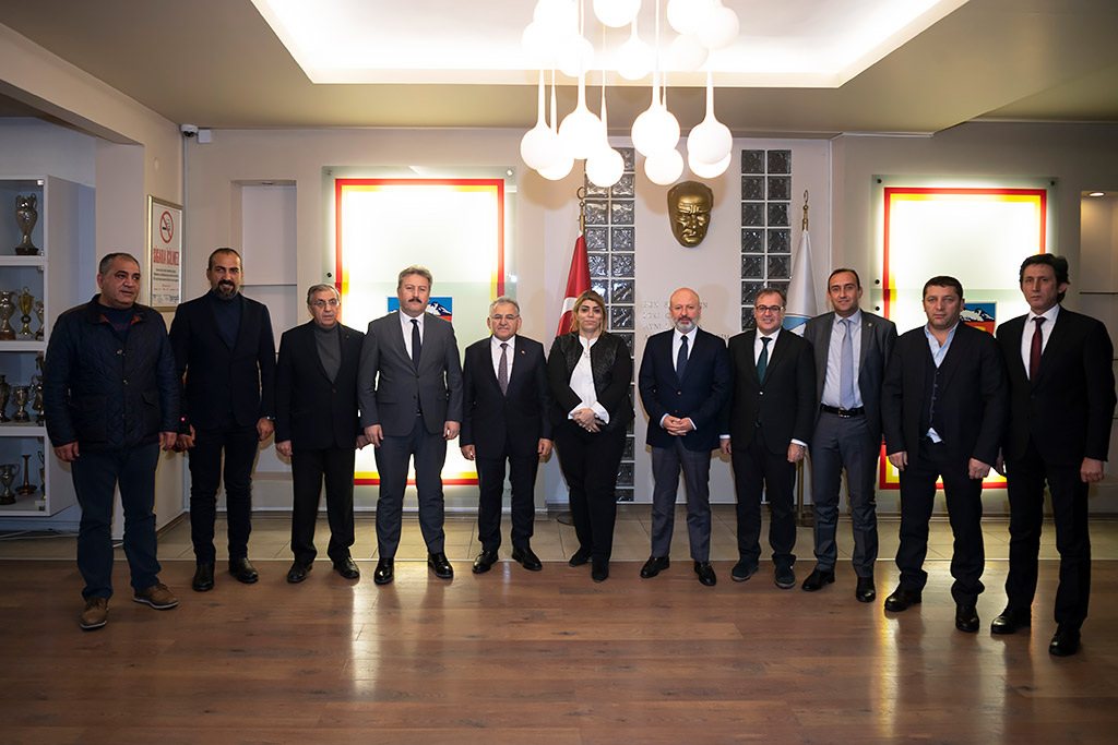 11.12.2019 - Başkan Memduh Büyükkılıç ve Merkez İlçe Başkanları Kayserispor Kulübü Başkanı Berna Gözbaşı'na Hayırlı Olsun Ziyaretinde Bulundular