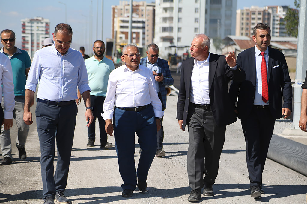 12.07.2023 - Başkan Büyükkılıç Prof Dr Aykut Özdarendeli Caddesi İnceleme