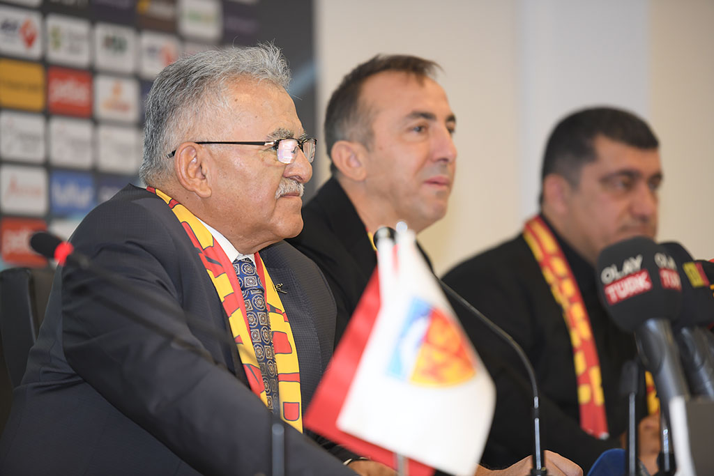 12.09.2023 - Kayserispor Yeni Teknik Direktörü Recep Uçar İle İmza Töreni