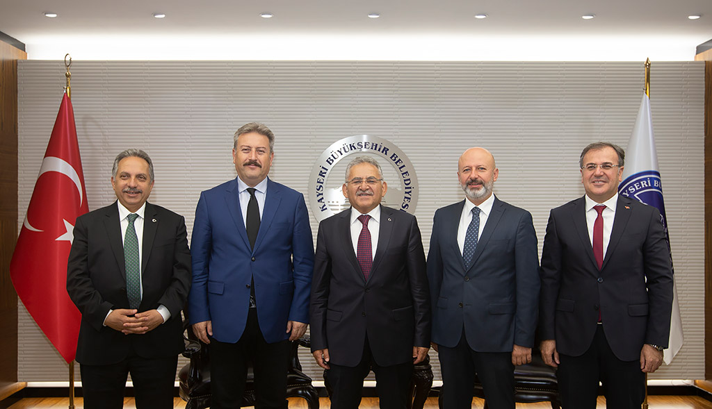 13.09.2019 - Başkan Büyükkılıç, Merkez İlçe Belediye Başkanları İle Toplantı Yaptı