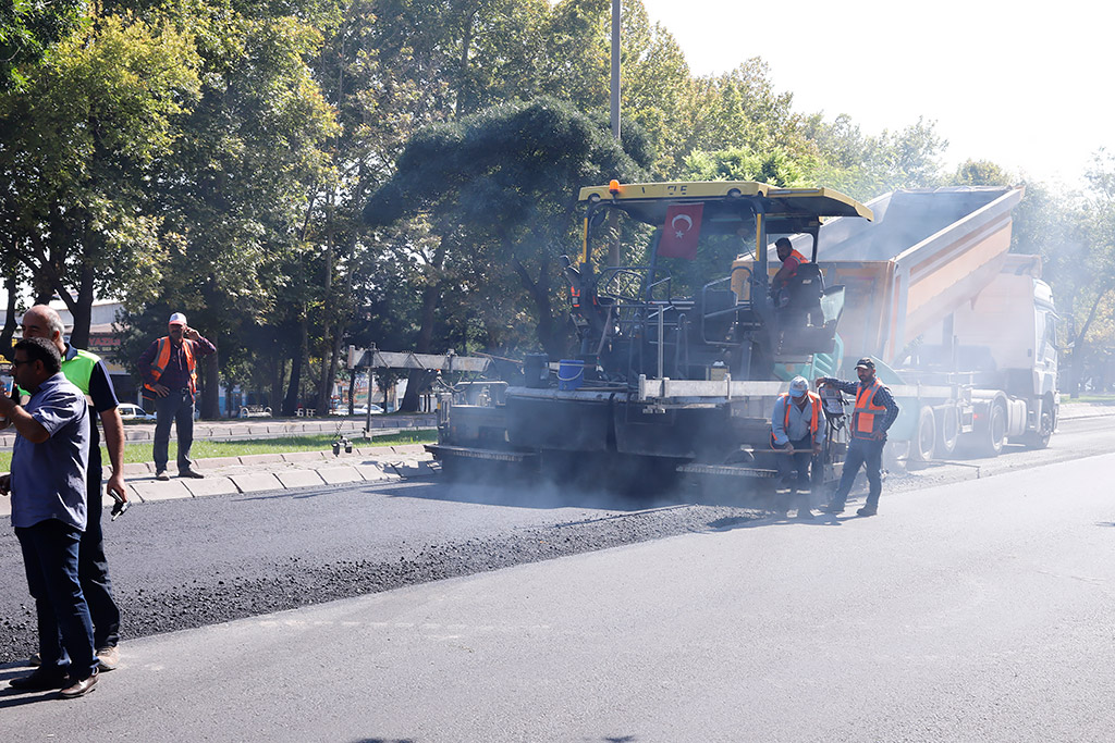 13.09.2019 - Başkan Memduh Büyükkılıç Osman Kavuncu Bulvarı Asfaltlamayı Yerinde İnceldi