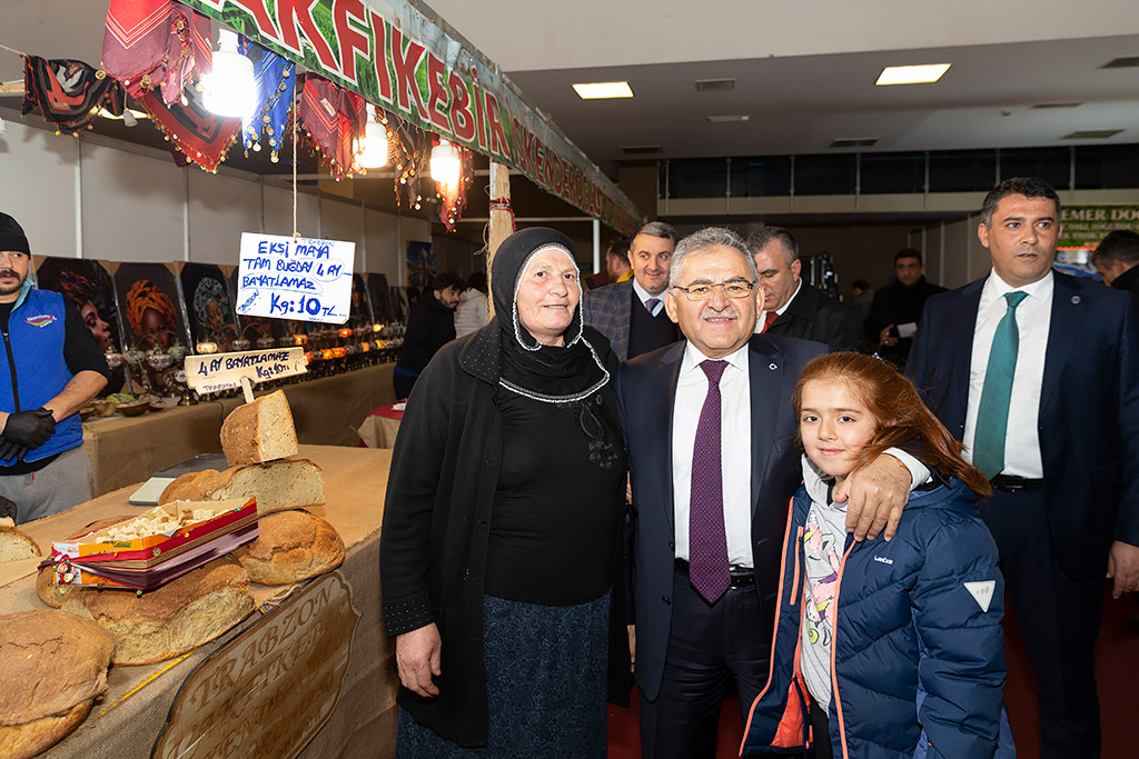 14.02.2020 - Başkan Büyükkılıç Yöresel Ürünler Fuarını Ziyaret Etti