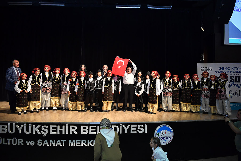 14.05.2025 başkan büyükkılıç kaymek yıl sonu programına katıldı