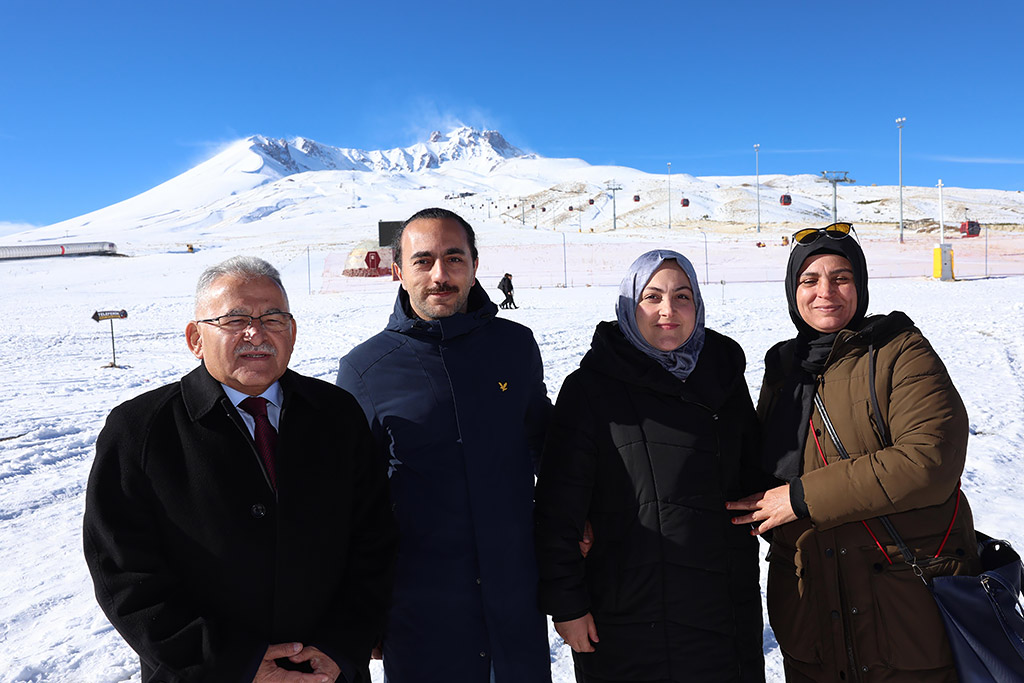 14.12.2023 - Başkan Memduh Büyükkılıç Sezon Öncesi Erciyesde Açıklamalarda Bulundu