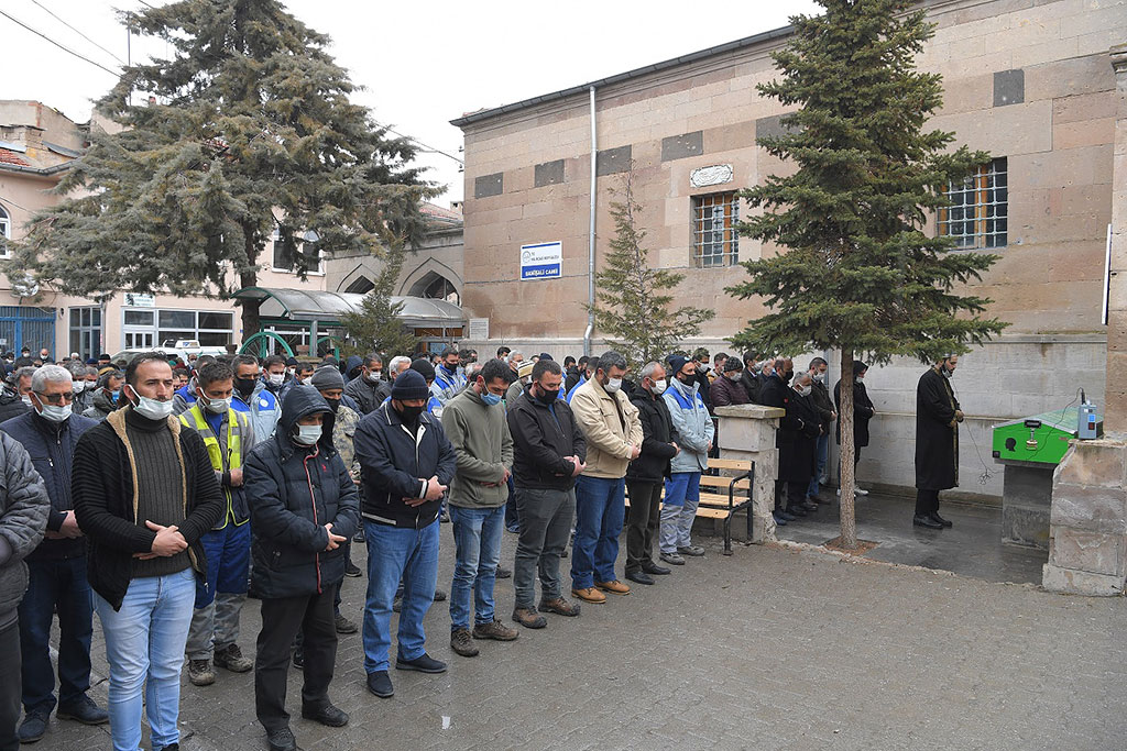 15.03.2021 - Başkan Büyükkılıç Kaza Sonuc Vefat Eden Kaski Personeli Ahmet Baykan’ın Cenaze Namazına Katıldı