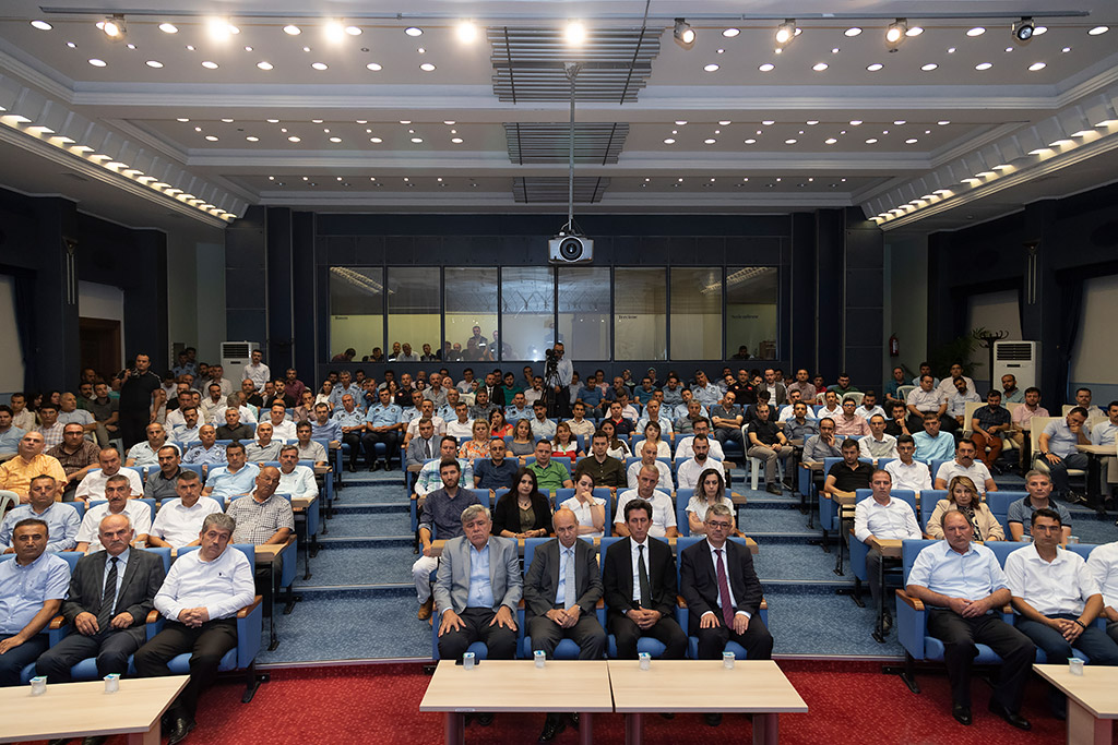 15.08.2019 - Başkan Memduh Büyükkılıç ,Büyükşehir Belediyesi Çalışanları İle Bayramlaştı