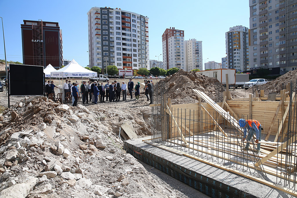 15.09.2020  - Hayırsever Osman Neyire Akgöz Talas Mevlana Mahallesi Sağlık Ocağı Temel Atma Töreni