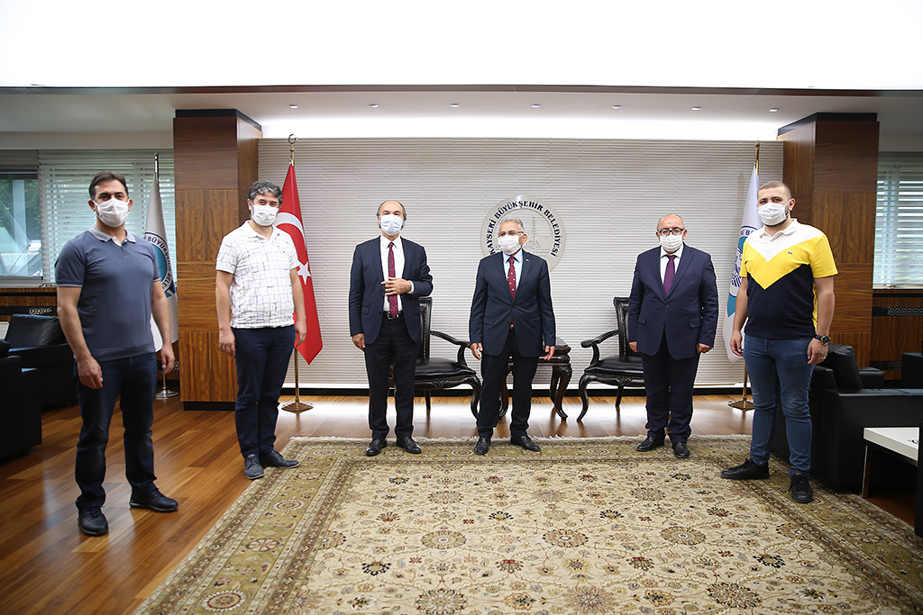 15.09.2020 - Muhalif Gazeteciler Başkan Memduh Büyükkılıç'ı Ziyaret Etti