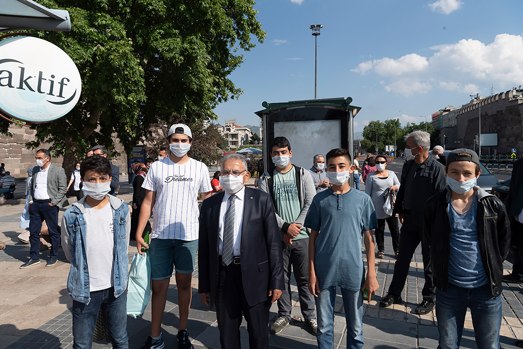 16.06.2020 - Başkan Memduh Büyükkılıç, Cumhurbaşkanlığı İletişim Çadırını Ziyaret Etti