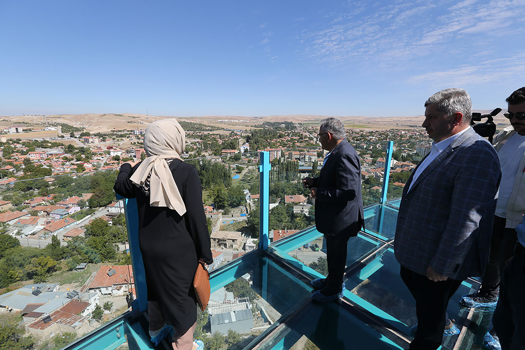 16.09.2023 - Başkan Büyükkılıç Necmiye Hanım Hayriye Dabanoğlu Öğretmenleri Bünyan Cam Teras Ziyaret