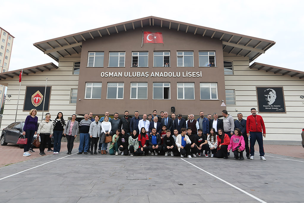 16.10.2023 - Kariyer Günleri Başkan Büyükkılıç Osman Kavuncu Osman Ulubaş Okulu Öğrenci Buluşması