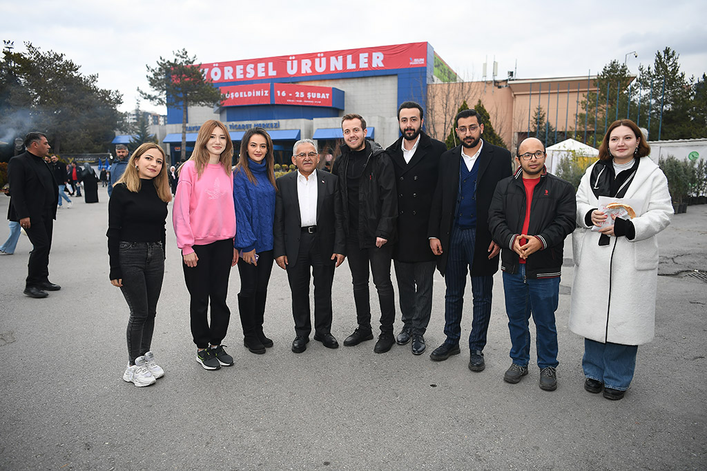 17.02.2024 - Başkan Memduh Büyükkılıç Yöresel Ürünler Fuarını Ziyaret