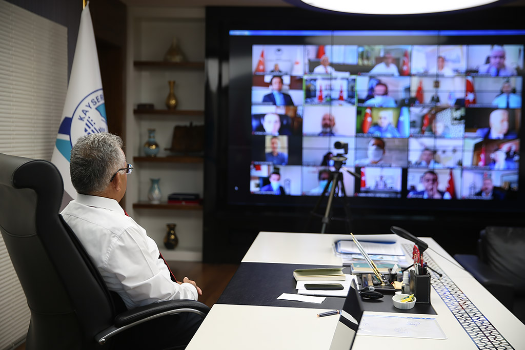 18.09.2020 - Başkan Memduh Büyükkılıç Videokonferans ile İl Pandemi Kurulu Toplantısına Katıldı