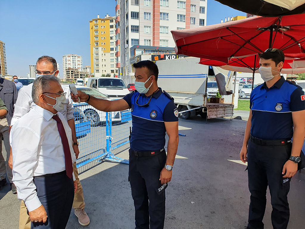 18.09.2020 - Başkan Memduh Büyükkılıç Yakut Mahallesi Pazaryeri Maske Mesafe Denetimi