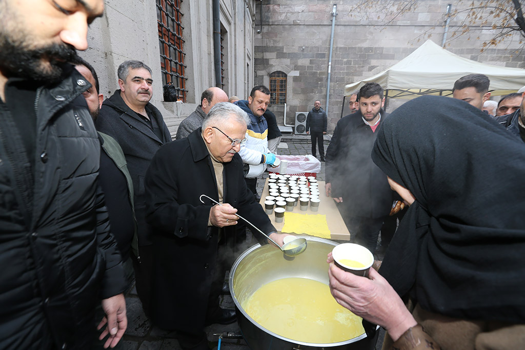 19.01.2024 - Başkan Büyükkılıç Camii Kebir Sabah Namazı ve Çorba İkramı