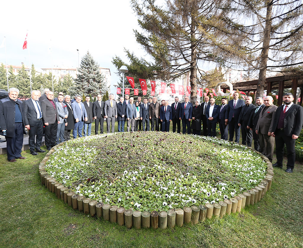 19.01.2024 - Büyükşehir Belediyesi Personeli Başkan Memduh Büyükkılıç'ı Karşılama