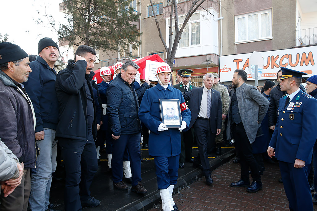 19.02.2020 - Başkan Memduh Büyükkılıç Vefat Eden Kıbrıs Gazisi Mustafa Çam'ın Cenaze Namazına Katıldı