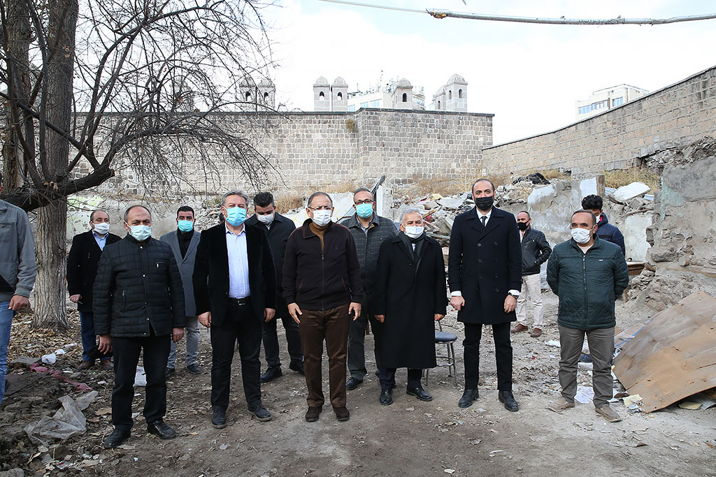 19.12.2020 - Başkan  Memduh Büyükkılıç Gön Hanı vezir Han'da İncelemelerde Bulundu