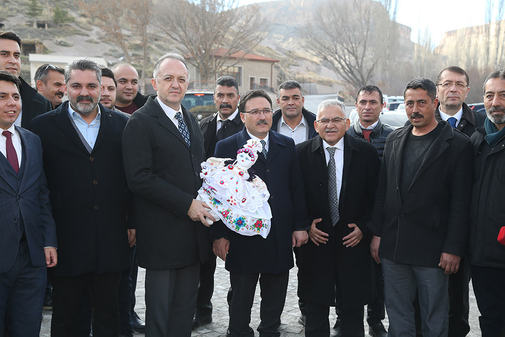 19.12.2023 - Kültür ve Turizm Bakan Yardımcısı Gökhan Yazgı Başkan Büyükkılıç Vali Çiçek Soğanlı Vadisi Ziyaret