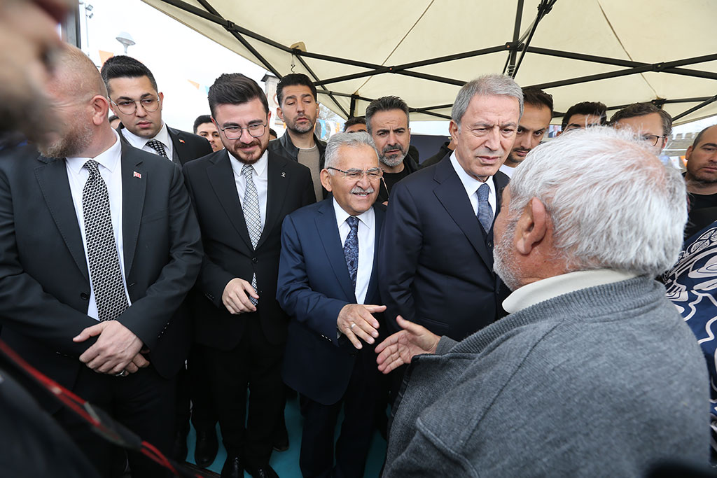 20.04.2023 - Ak Parti Kayseri İl Başkanlığı Başramlaşma Programı Cumhuriyet Meydanı